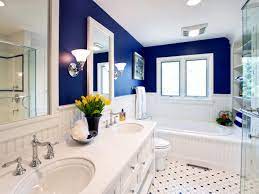 In order to be able to reproduce this design in your home, you should have a really big bathroom. Traditional Bathroom Designs Pictures Ideas From Hgtv Hgtv