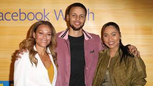 Prior, she was a volleyball player and basketball player. Steph Curry S Wife Ayesha Kids Appear In Facebook Show Heavy Com