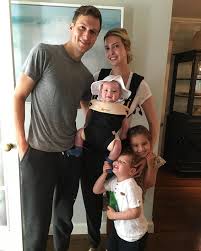 Too Cute Ivanka Trump Is The Definition Of Family Goals In This New Photo With Her Husband And 3 Kids Trump Kids Trump Family Ivanka Trump