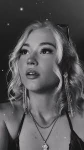 Rose Lumpkins's Instagram, Twitter & Facebook