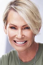 Debbie Clark's Instagram, Twitter & Facebook