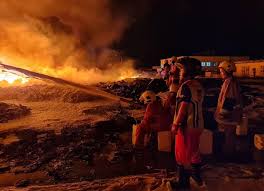 Fire protection service in shah alam, malaysia. Tekanan Air Rendah Bomba Alami Kesukaran Padam Api Kebakaran Kilang Astro Awani