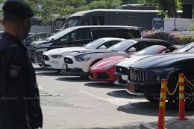 Lasker has had a long history of trading systems in recent days has been providing a new software every. Hidden B27m Car Seized From Wife Of Forex 3d Fraudster