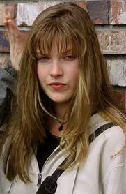 Clare Rivers's Instagram, Twitter & Facebook