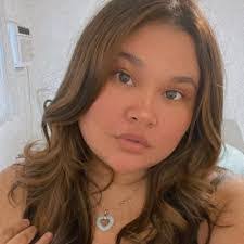 Cassandra Passmore's Instagram, Twitter & Facebook