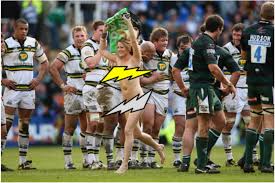 Holmwood, who was on a good behaviour bond for streaking at an nrl game last year, was due to be sentenced last week but did not attend the hearing at burwood local court. 20 Reasons You Shouldn T Streak In Sports Bleacher Report Latest News Videos And Highlights