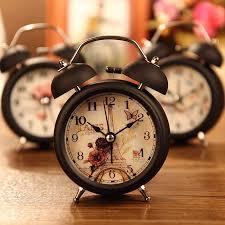 Fashion Metal Loudly Bell Alarm Clock With Backlight Bedside Table Clock Pointer Alarm Free Battery Retro Alarm Clock Alarm Clock Table Clock
