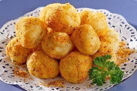 Rasanya yang kenyal dan gurih mampu menggugah selera lidah para pecinta jajan. Terkini Cimol Anti Gagal