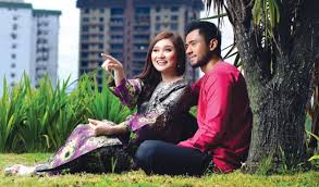 Sandar pada aku, and ku kirim cinta. Bercinta Atau Bersahabat