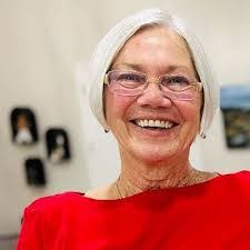 Barbara Tullis's Instagram, Twitter & Facebook