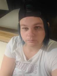 Black mascara is officially over — and no one even batted an eye.