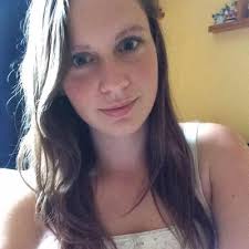 Kendra Healey's Instagram, Twitter & Facebook