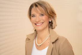 The action you select will determine what happens next. Dr Ariane Wahl