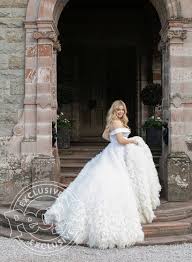 Sasha postou a primeira foto do casamento com o modelo joão figueiredo. Sasha Pieterse Christian Siriano Wedding Dresses Celebrity Wedding Dresses Christian Siriano Wedding