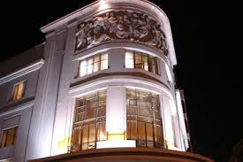 Resultado de imagem para fotos ou imagens do teatro rivoli, no porto