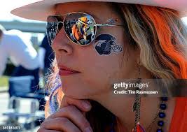 80 Tebowing Photos & High Res Pictures