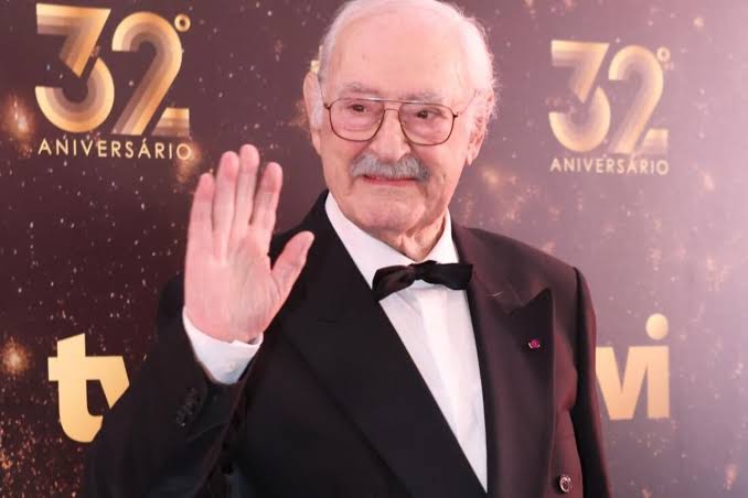 Ruy de Carvalho internado após enfarte: filha revela estado do ator a poucos meses do 99.º aniversário