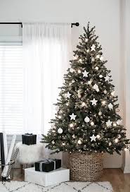 10 Christmas Tree Decorating Ideas Dream Book Design Minimal Christmas Beautiful Christmas Christmas Home