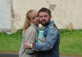 Víš, štěstí je krásná věc, stěstí je krásná věc, štěstí je. Hd Stesti Je Krasna Vec Cely Film 2020 Hd Hdstesti Twitter