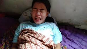 Pengertian persalinan ialah suatu proses pengeluaran hasil konsepsi (janin dan uri), yang dapat hidup diluar, dari rahim melalui jalan lahir dengan kekuatan ibu sendiri yang umumnya berlangsung kurang dari 24 jam. Melahirkan Bayi Kembar Gak Ada Bedanya Giving Birth To Twins Is No Different Youtube
