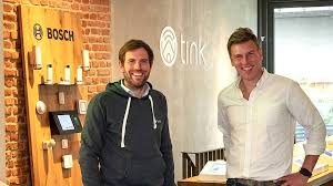 Tink first started singing in church and in a choir at a young age, before eventually trying her hand at rapping too. Start Up Tink Smart Home Auch Fur Anfanger
