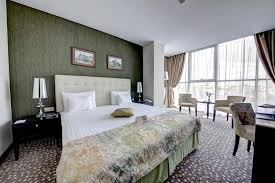 In acest an, hotelul golden tulip times din bucuresti isi asteapta oaspetii pentru petrecerile de craciun traditionale organizate de companii si mediul privat hotelul va fi decorat in spiritul craciunului, in stilul minimalist, modern, innovator, caracteristic. Top Pet Friendly Hotels In Bucharest Bucuresti Ro