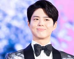 Attending concert, backstage with bts hong kong 201905. Park Bo Gum To Make Cameo Appearance In Itaewon Class Finale Bts S V Visits Park Seo Joon On Set