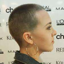 Sorry to those of you who are opposed to it, don't worry it will grow back. Buzz Cut Frauen 2020 Bpatello