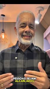 Daniel na cova dos leões!! Uma história de resiliência e fé. Daniel foi  jogado na cova dos leões não por ser fraco, mas por ser íntegro. Ele  escolheu permanecer fiel a Deus,