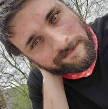 Is anyone else having trouble with admin commands? I cant bring up the  admin command bar to type my password in (pause menu then LB+RB+X+Y).  Anyone know if theres a fix? Server