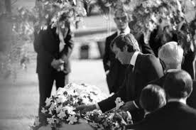 8207430 Actor Robert Wagner At Funeral Services Of His Wife Natalie Wood Dec 2 1981 In Los Angeles Ap Photo Reed Saxon Natalie Wood Life Photo Natalie