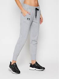 Bei breuninger finden sie eine große auswahl von sportbekleidung und attraktiver artikel. Under Armour Jogginghose Ua Rival 1356416 Grau Loose Fit Modivo De