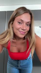 Daniella Pintto: A Journey of Emotions