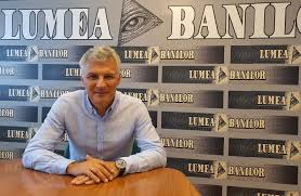 Ce spunea legea si de ce deponentii trebuie sa primeasca prima de la bcr banca pentru locuinte chiar daca avem decizia curtii de conturi care spune ca primele au fost platite ilegal catre. Tunul Anului Doua Banci Vor Fi Iertate De Datoria De 400 Milioane Lei Pe Care O Au Fata De Statul Roman Senatorul Daniel Zamfir Acuza