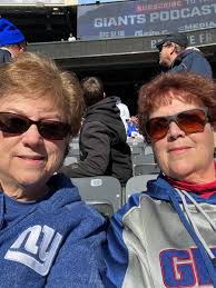 Renee Brady (@RBrady945)