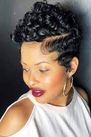 Long Crown Fadehaircut Curlyhair Taper Fade Haircut Curly Hair Styles Naturally Fade Haircut