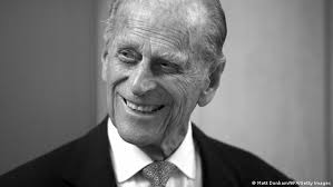 La hermosura y discreción de la española fascinan a la reina, quien la retiene en. Murio El Principe Felipe Esposo De La Reina Isabel Ii De Inglaterra El Mundo Dw 09 04 2021