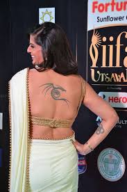 Tamil actress varalakshmi sarathkumar is so delightful in black saree. Varalaxmi Sarathkumar Hot White Transparent Saree Stills Actresshotstills