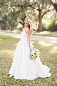 Pin By Southern Weddings Magazine On Mariage Ball Gowns Wedding Bridal Portrait Poses Bridal Portraits