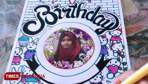 Kaligrafi juga kerap membuat seseorang terpukau akan keindahan dari hiasan kaligrafi tersebut. Jelang Ramadhan Lukisan Kaligrafi Mulai Diburu Times Indonesia