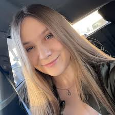 What are some psychological thriller book recommendations that grab your  attention right away?