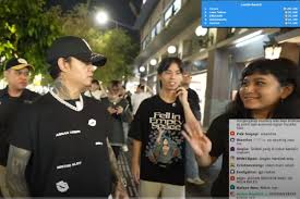 Viral! Reza Arap Ditegur Saat Merokok di Malioboro, Langsung Minta Maaf dan  Matikan Rokoknya - LambeTurah Official Website