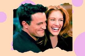 Help us build our profile of julia roberts and matthew perry! Matthew Perry Wrote Julia Roberts A Physics Essay So She D Guest Star In Friends Kiss