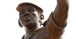 Les populations disent ne pas reconnaître les traits du visage de thomas sankara. Sankara La Statue Sera Retouchee Top Visages