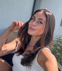 Talia Deluca's Instagram, Twitter & Facebook