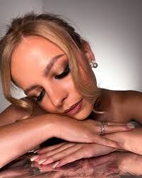 Aleksandra Toczek's Instagram, Twitter & Facebook