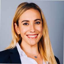 Explore the people profiles in Arraijan Location