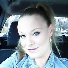 Carlene Rose's Instagram, Twitter & Facebook