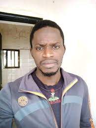 ZAFIN SO > part 16 *Ya maida kllnsa ga inda y'an fashin suke tuni sun fara  aiwatar da aikinsu da motar farko suka fara, idonsa yakai ga rantsatstsun  bindigogin dake hannunsu ya