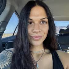 Hair stylist for root touch up and trim in Spring Valley?